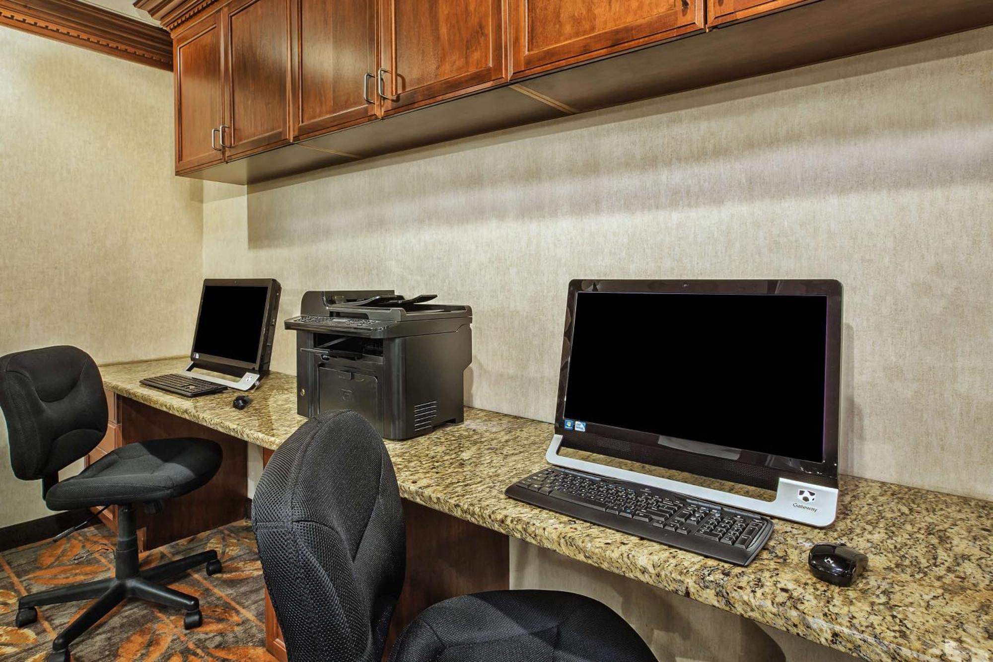 Hampton Inn Detroit/Belleville-Airport Area Exterior photo