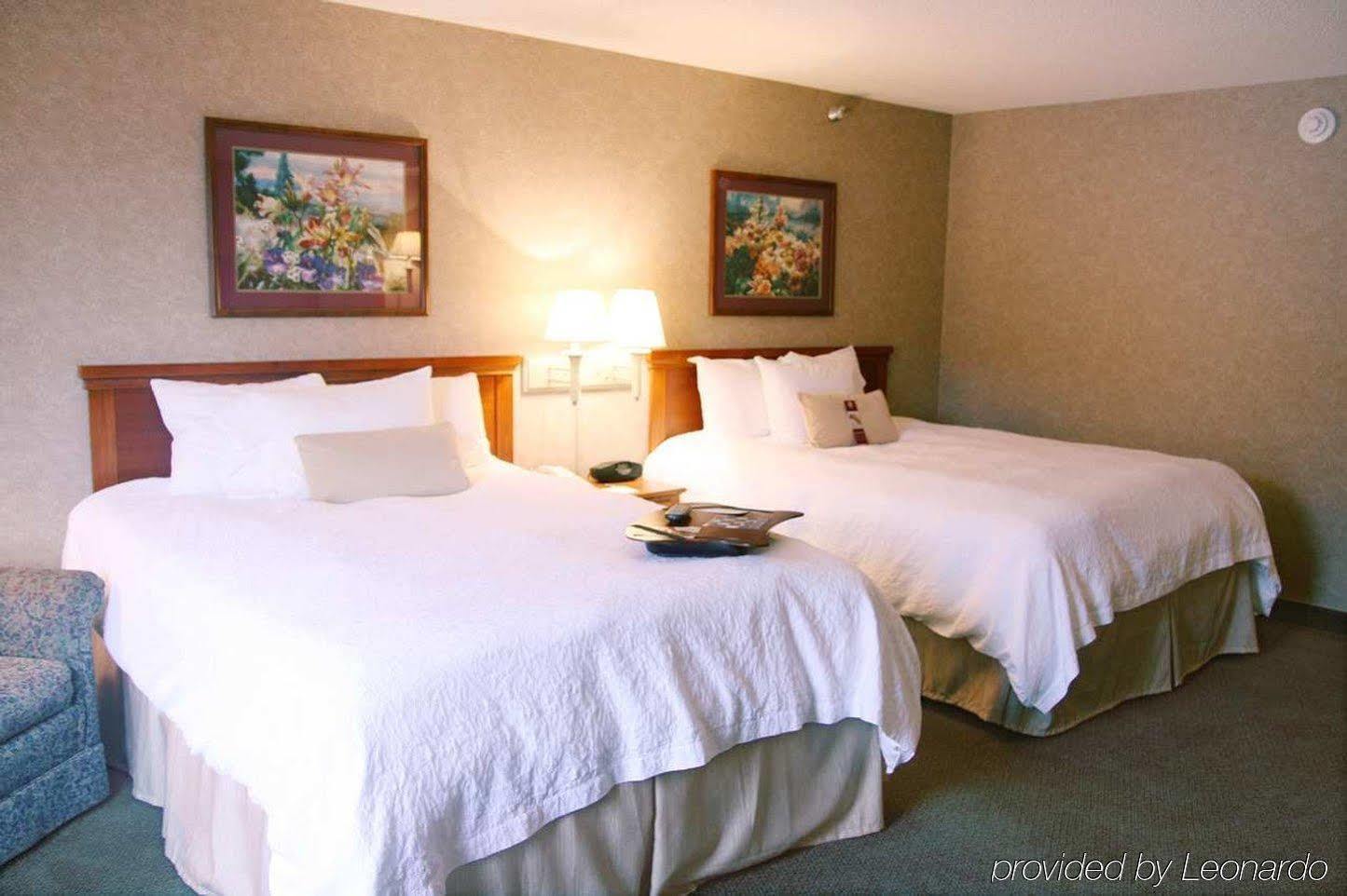 Hampton Inn Detroit/Belleville-Airport Area Exterior photo